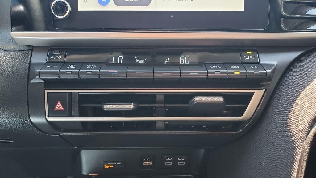 Toyota Camry  2025