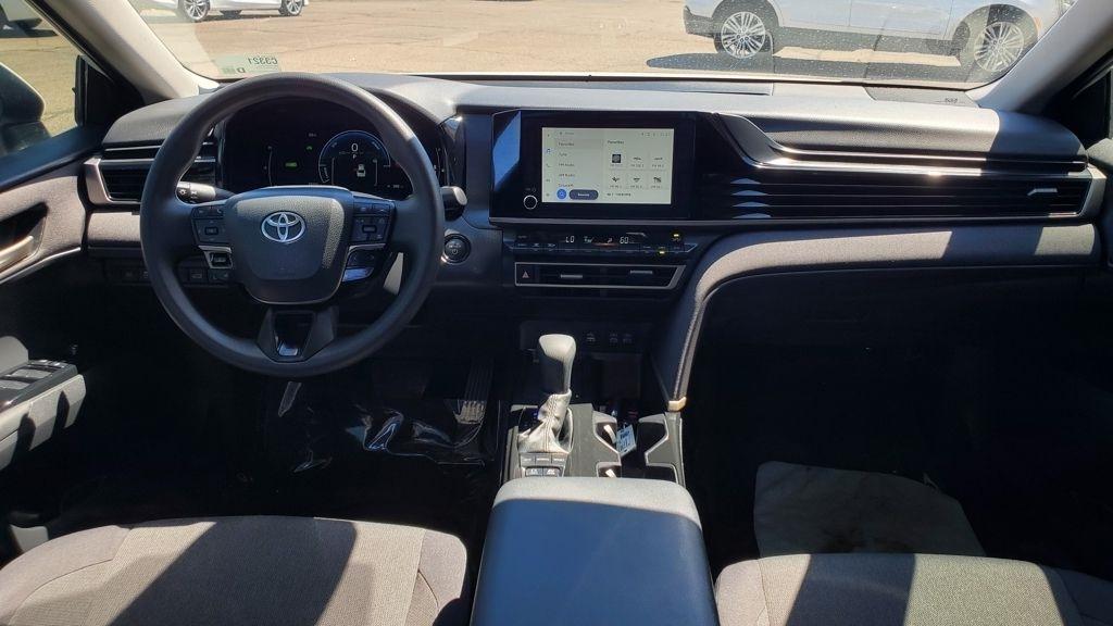 Toyota Camry  2025