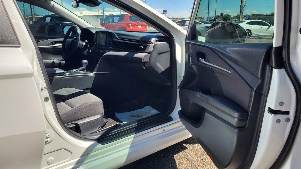 Toyota Camry  2025