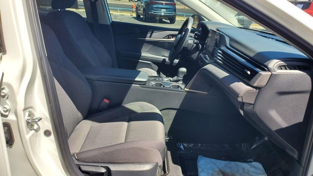 Toyota Camry  2025