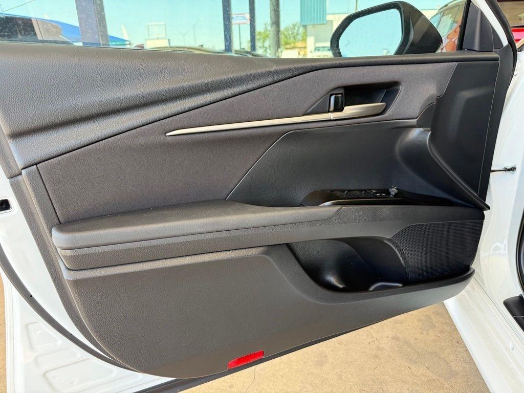Toyota Camry  2025