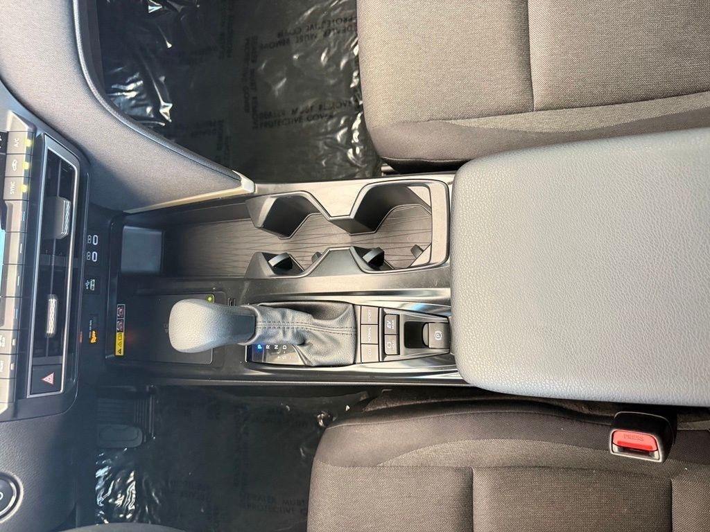 Toyota Camry  2025