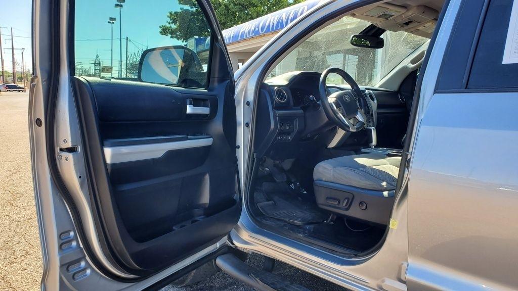 Toyota Tundra  2019