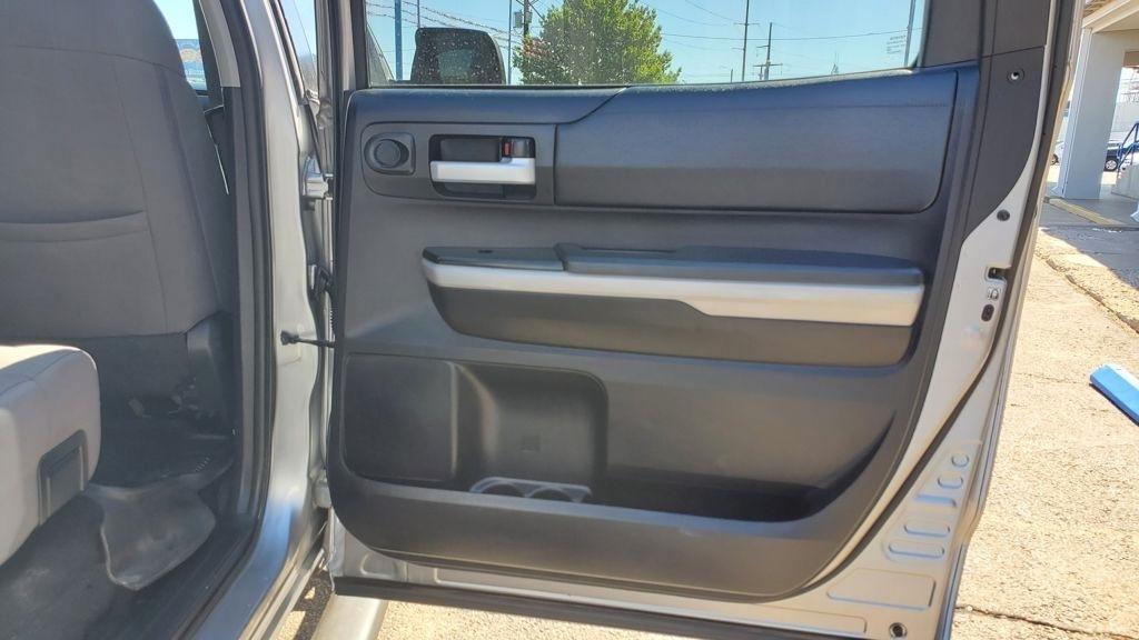 Toyota Tundra  2019