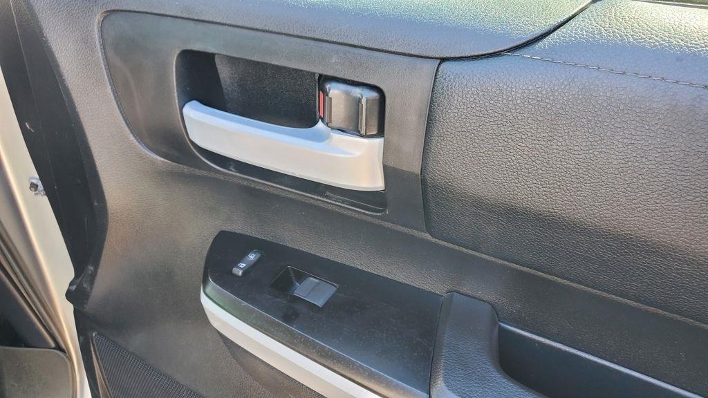 Toyota Tundra  2019