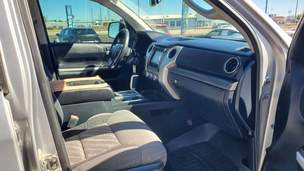 Toyota Tundra  2019