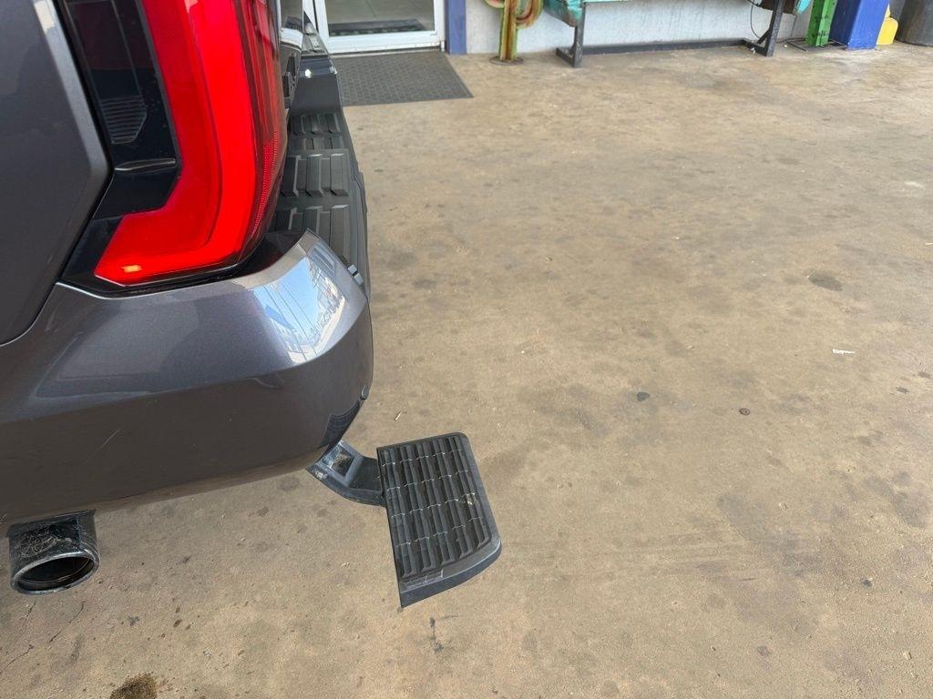 Toyota Tundra  2023