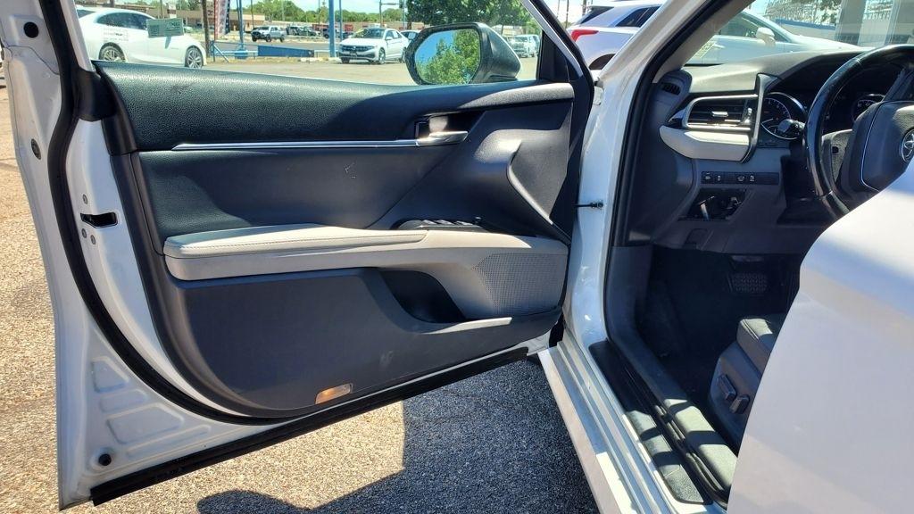 Toyota Camry  2020