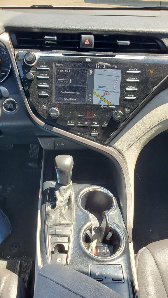 Toyota Camry  2020