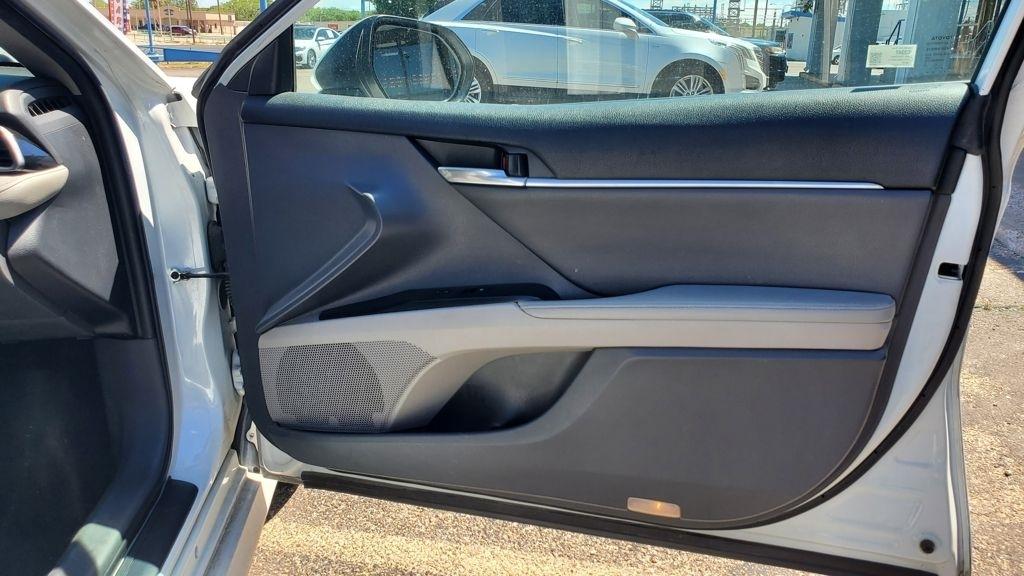 Toyota Camry  2020
