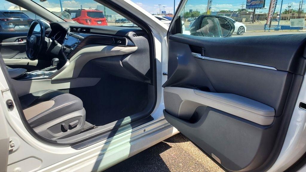 Toyota Camry  2020