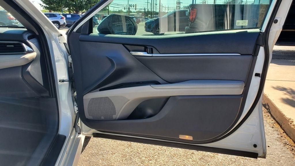 Toyota Camry  2020