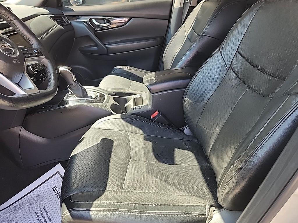 Nissan Rogue  2020