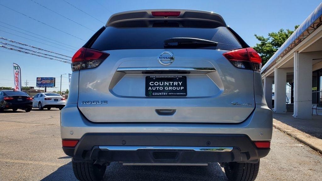 Nissan Rogue  2020