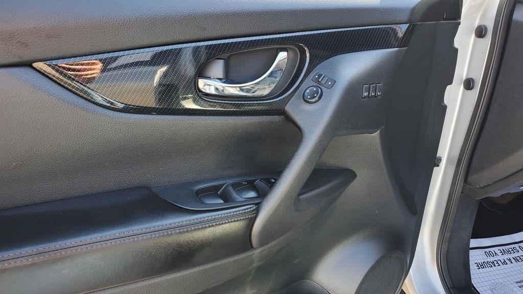 Nissan Rogue  2020