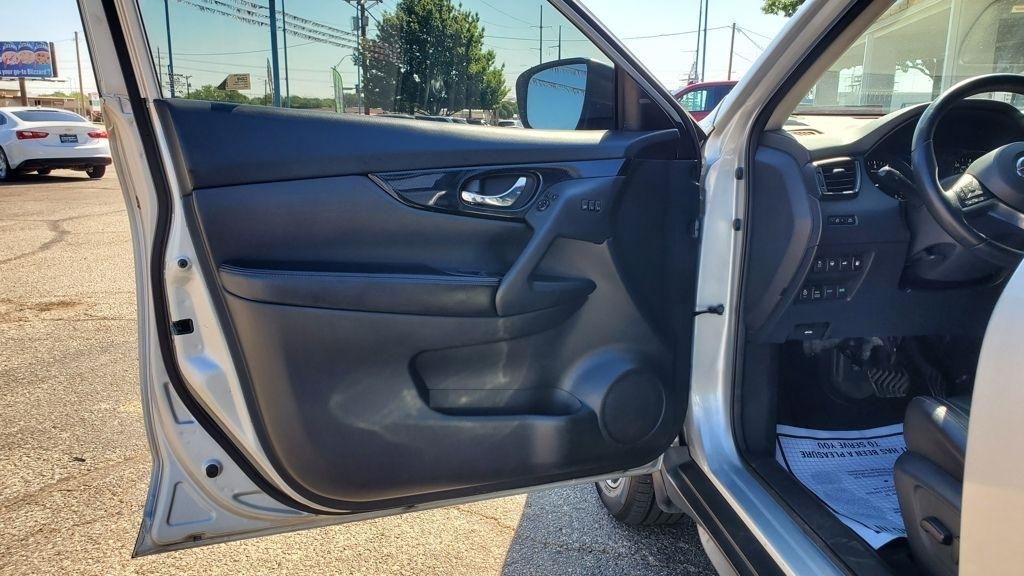 Nissan Rogue  2020