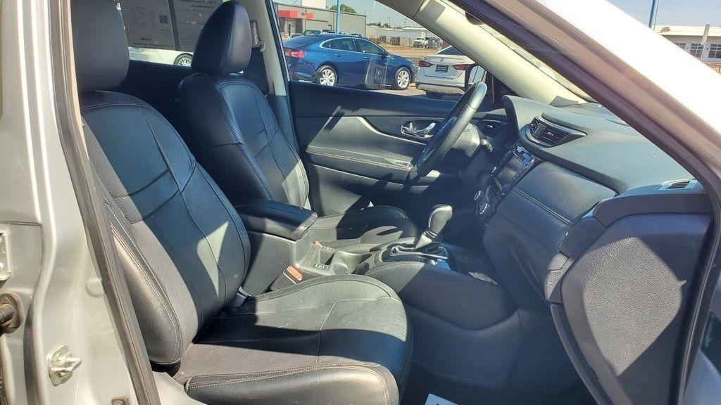Nissan Rogue  2020