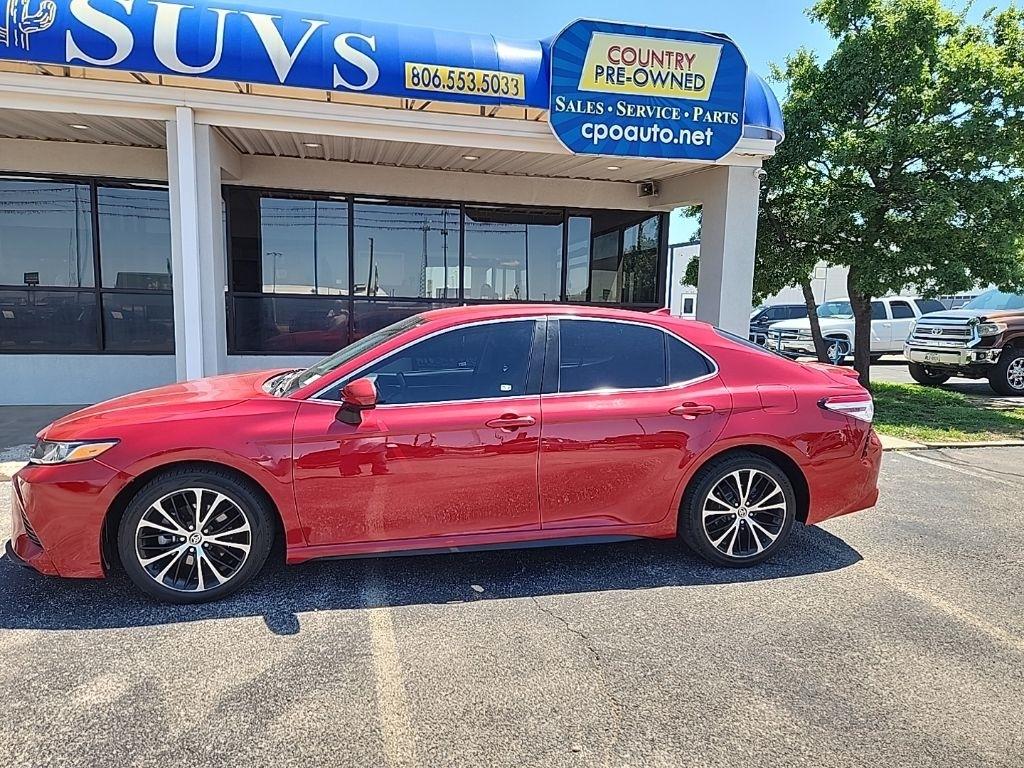 2020 Toyota Camry SE