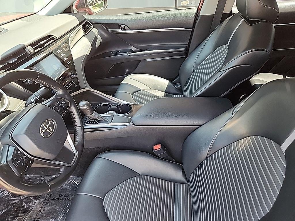 Toyota Camry  2020