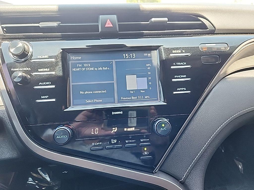 Toyota Camry  2020