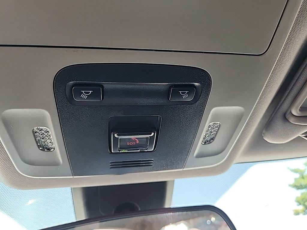 Toyota Camry  2020