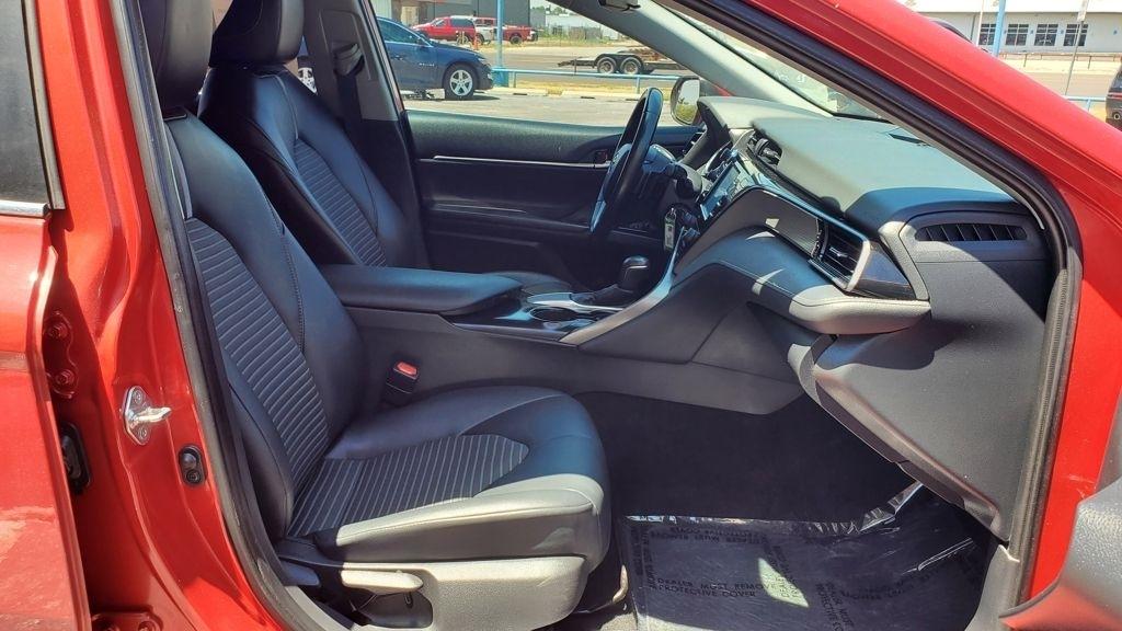 Toyota Camry  2020