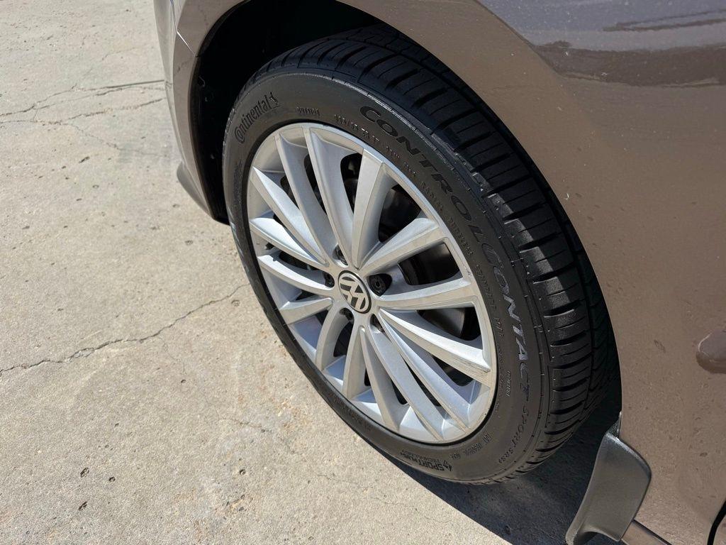 Volkswagen Jetta  2015