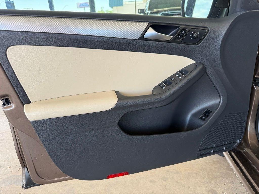 Volkswagen Jetta  2015