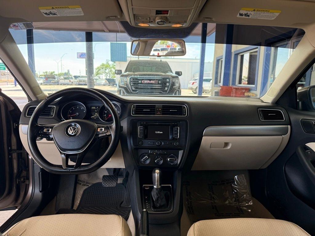 Volkswagen Jetta  2015