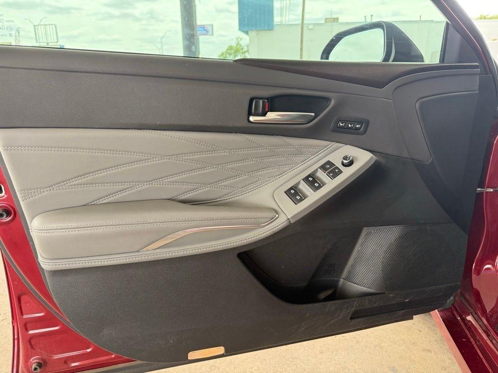 Toyota Avalon  2019