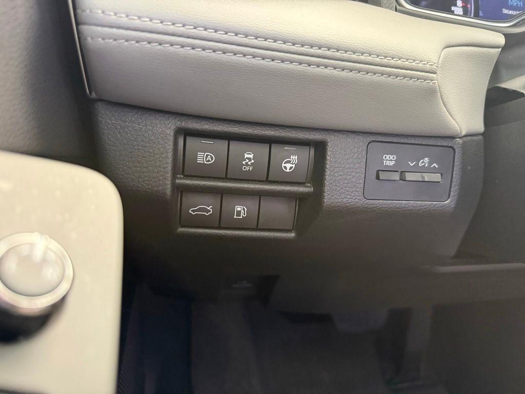 Toyota Avalon  2019