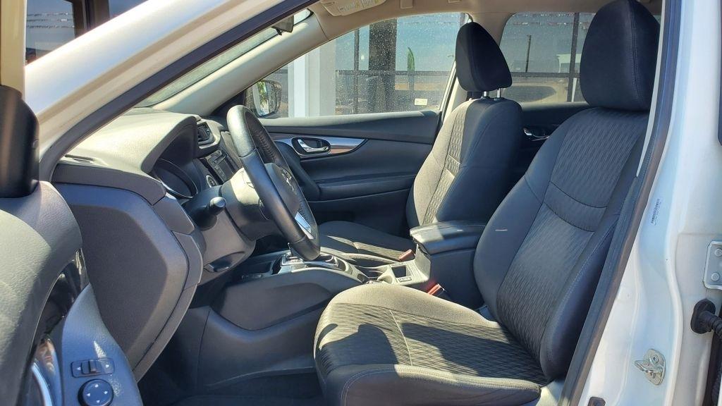 Nissan Rogue  2020