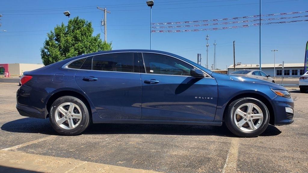 Chevrolet Malibu  2022