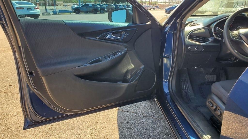 Chevrolet Malibu  2022