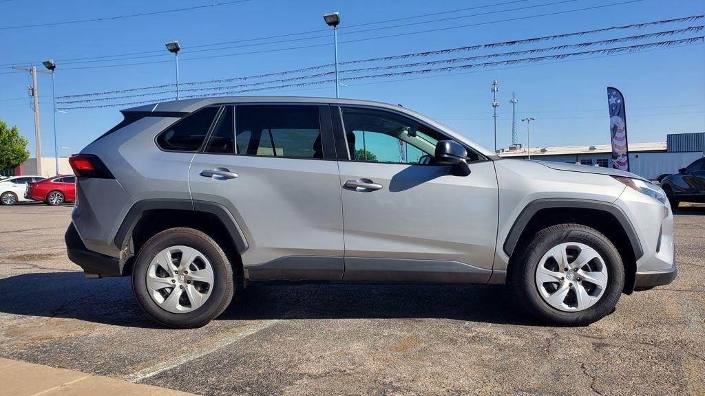 Toyota RAV4  2024