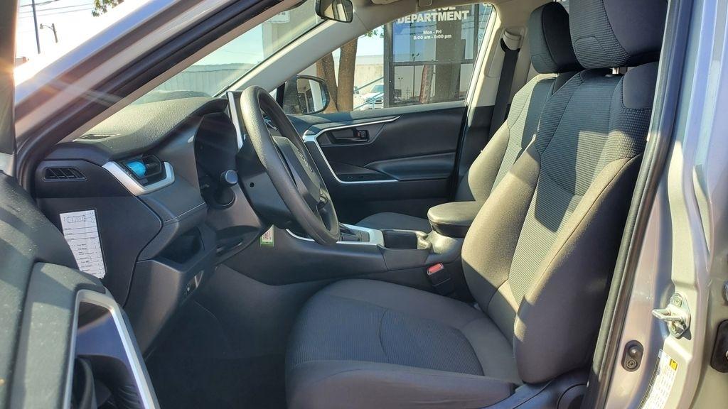 Toyota RAV4  2024