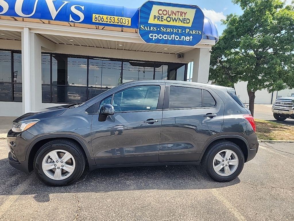2020 Chevrolet Trax LS's photo