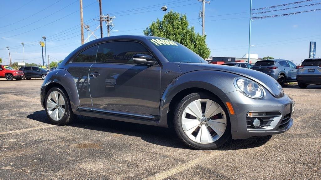 Volkswagen Beetle  2014