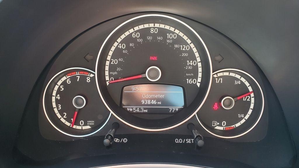 Volkswagen Beetle  2014