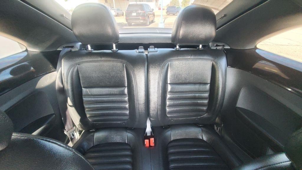 Volkswagen Beetle  2014