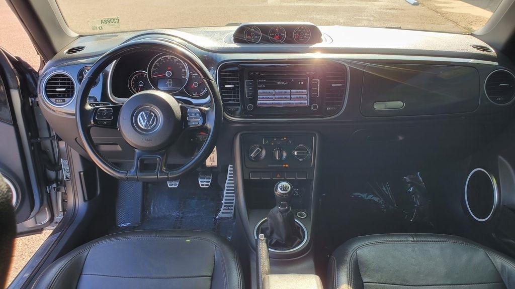 Volkswagen Beetle  2014