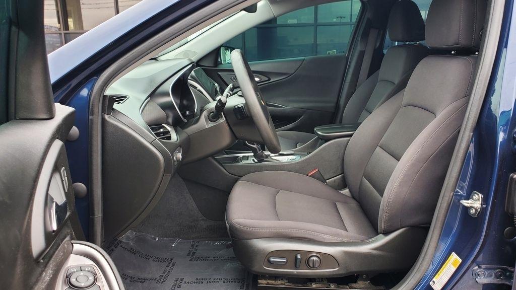 Chevrolet Malibu  2022