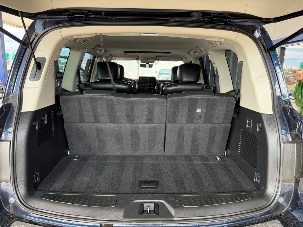 Infiniti QX80  2022