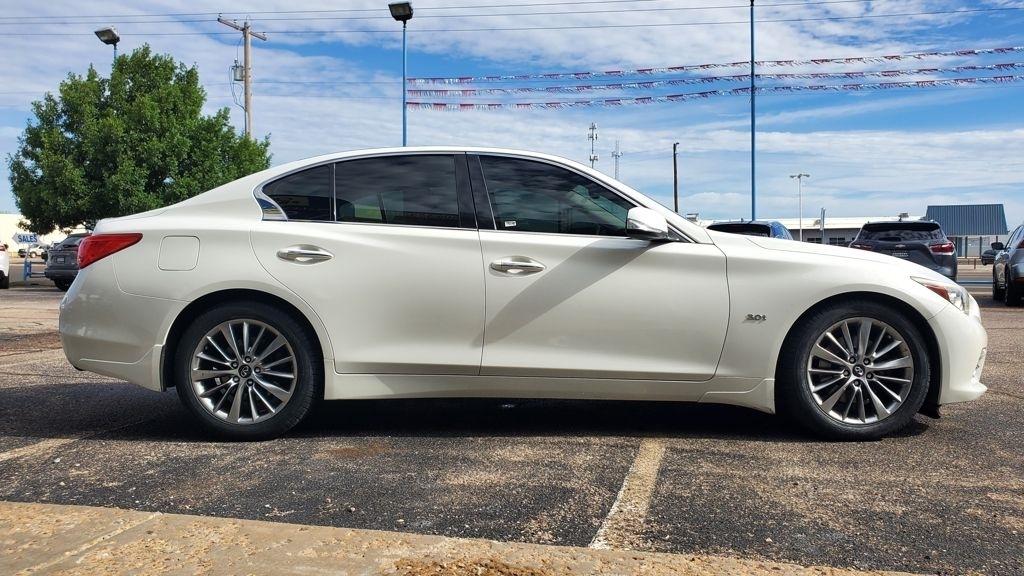 Infiniti Q50  2017