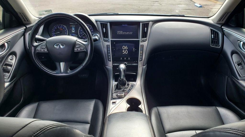 Infiniti Q50  2017