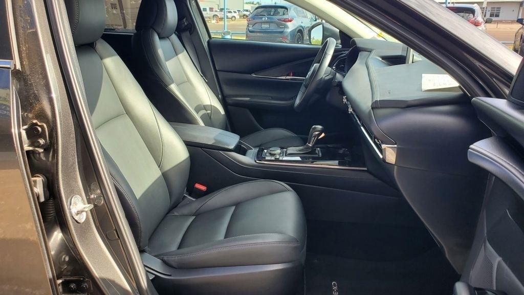 Mazda CX-30  2025