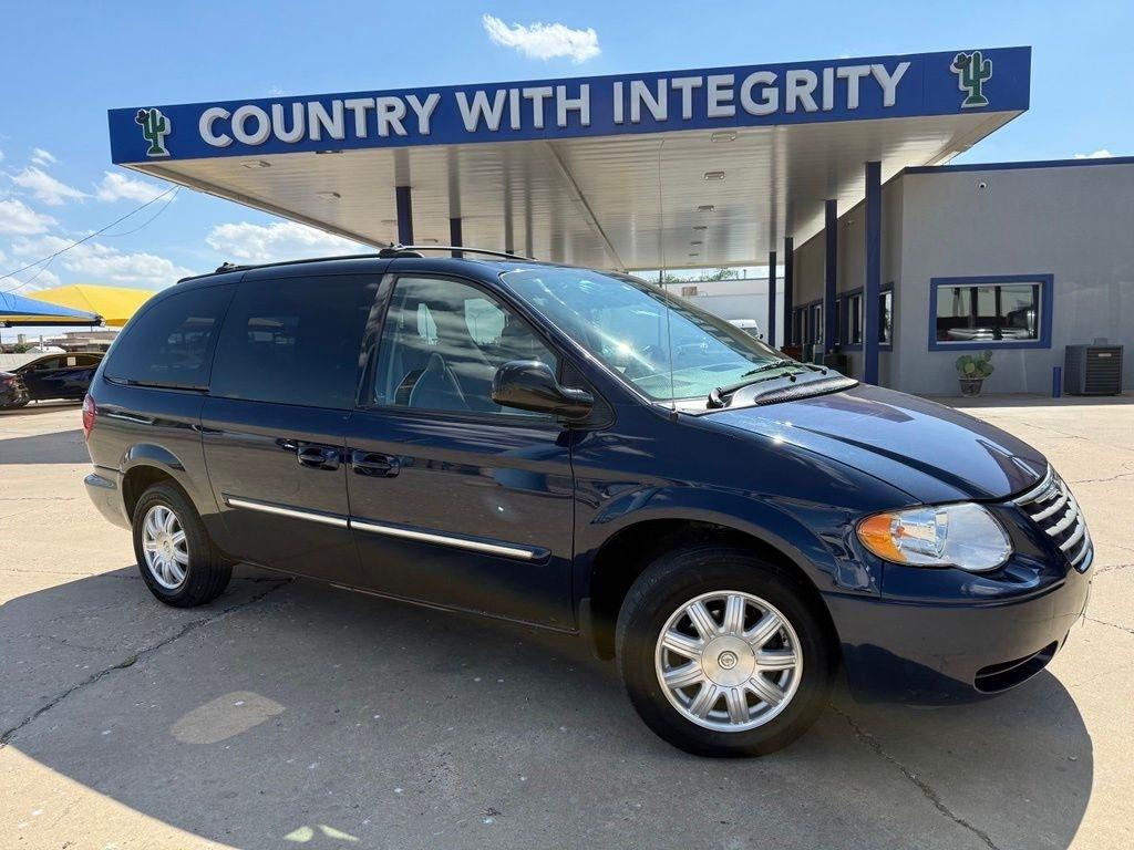 2005 Chrysler Town & Country Touring