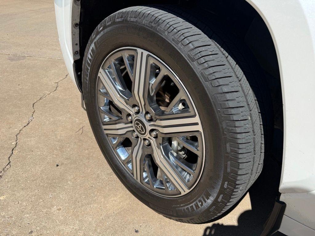 Toyota Sequoia  2024