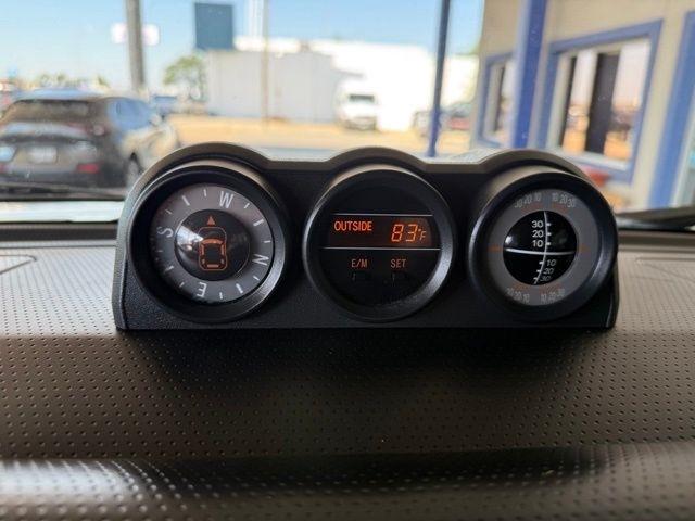 Toyota FJ Cruiser  2012