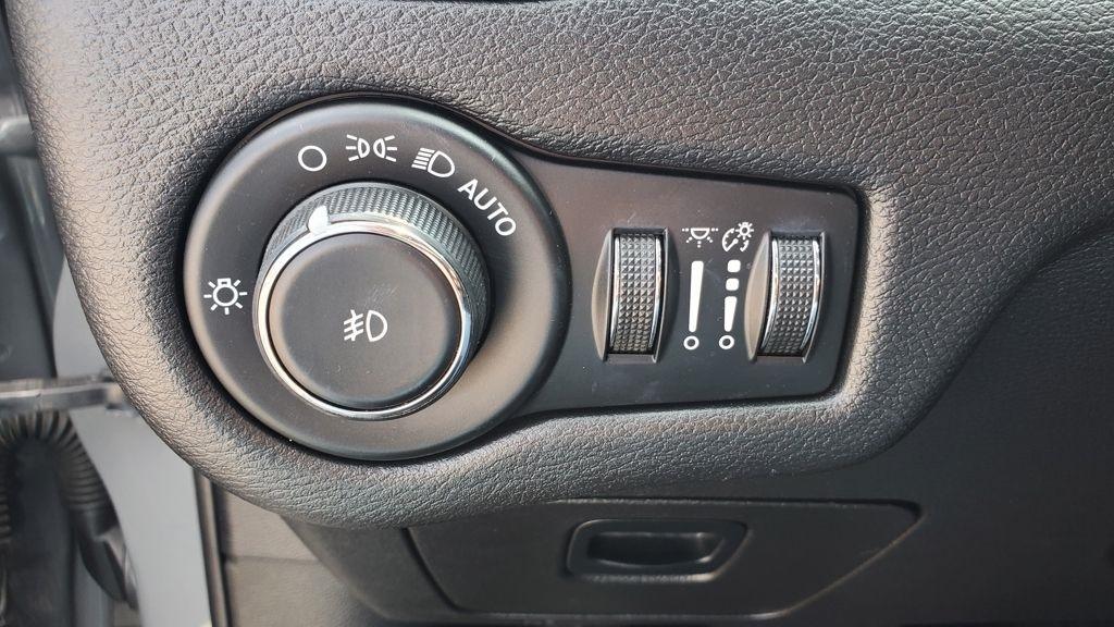 Jeep Cherokee  2021